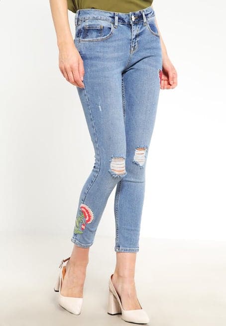 jeans toppe ricami