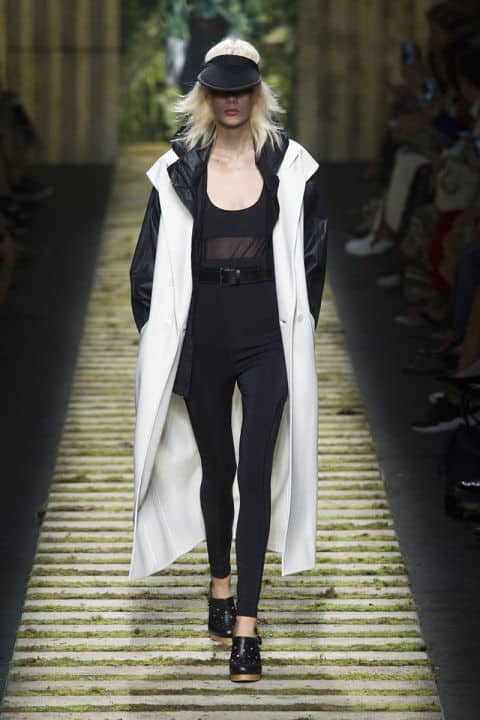 Tendenze moda primavera 2017 bianco e nero sportivo max mara