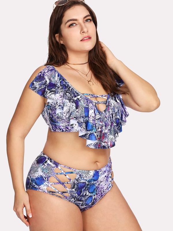 Come scegliere il miglior costume per donne curvy